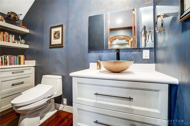 208 W Monument Avenue, Dayton, OH 45402