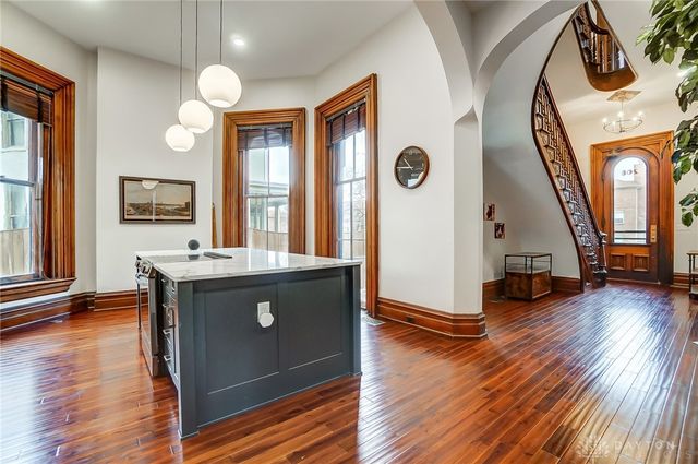 208 W Monument Avenue, Dayton, OH 45402