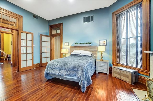 208 W Monument Avenue, Dayton, OH 45402