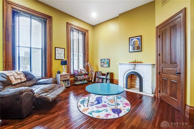 208 W Monument Avenue, Dayton, OH 45402