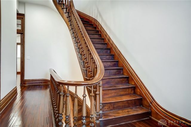 208 W Monument Avenue, Dayton, OH 45402