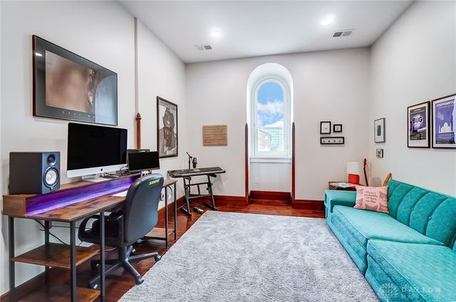 208 W Monument Avenue, Dayton, OH 45402