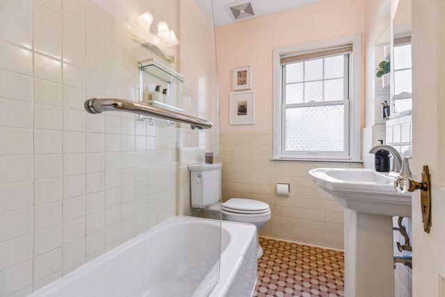 3376 Brunswick Avenue S, Saint Louis Park, MN 55416