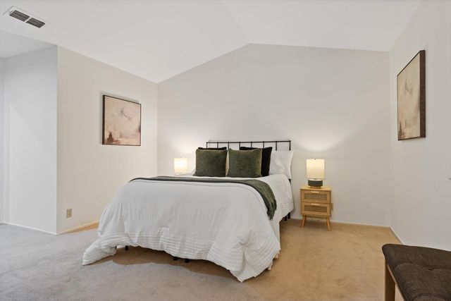 1637 Woodhill Dr, Roseville, CA 95661