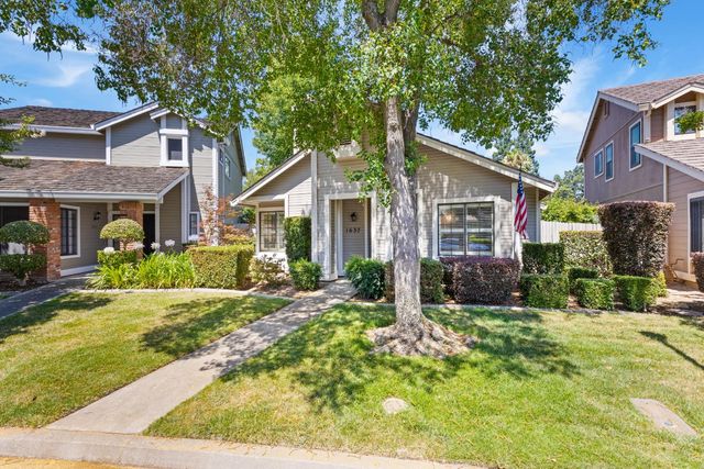 1637 Woodhill Dr, Roseville, CA 95661