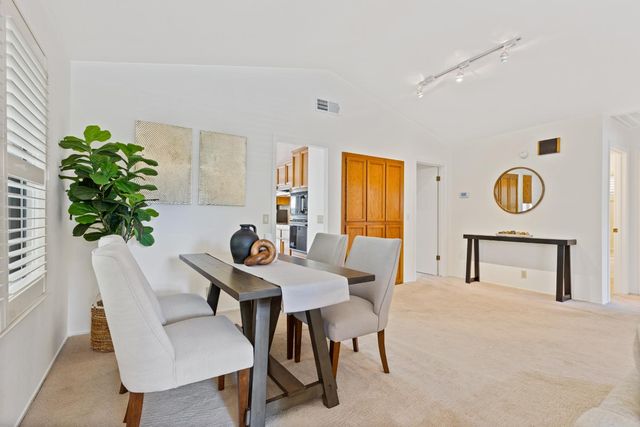 1637 Woodhill Dr, Roseville, CA 95661