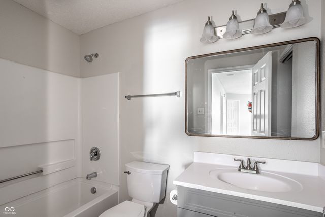 12703 Courage Crossing, Fishers, IN 46037