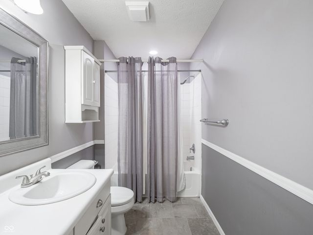 4952 Quail Ridge Lane, Indianapolis, IN 46254