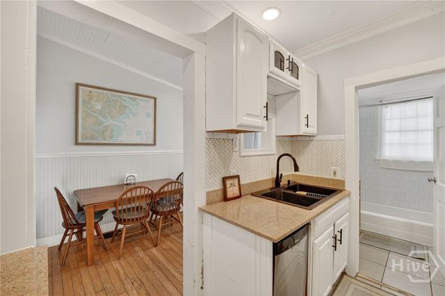 526 E Gwinnett Lane 4, Savannah, GA 31401