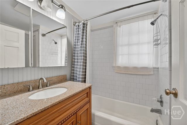 526 E Gwinnett Lane 4, Savannah, GA 31401