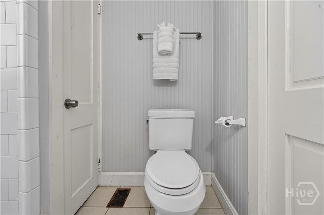 526 E Gwinnett Lane 4, Savannah, GA 31401