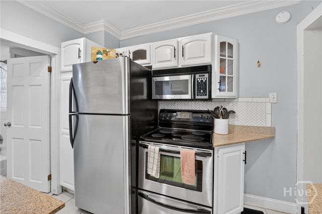 526 E Gwinnett Lane 4, Savannah, GA 31401