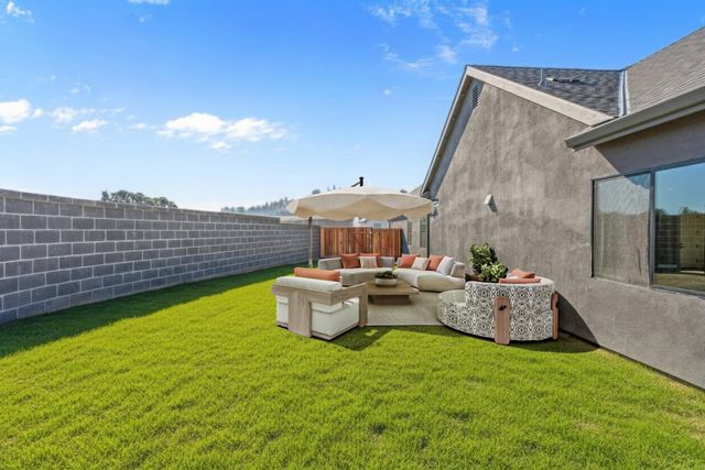 410 Maria Drive, Hollister, CA 95023