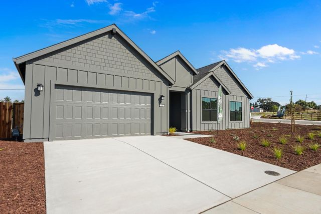 410 Maria Drive, Hollister, CA 95023