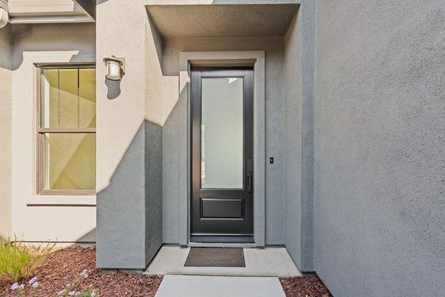 410 Maria Drive, Hollister, CA 95023