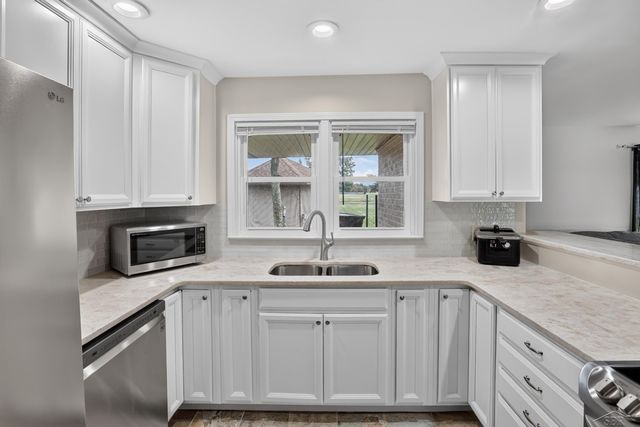 3850 Midland Road, Saginaw, MI 48603