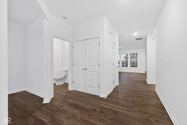 15988 Tharp Woods Drive, Fishers, IN 46037