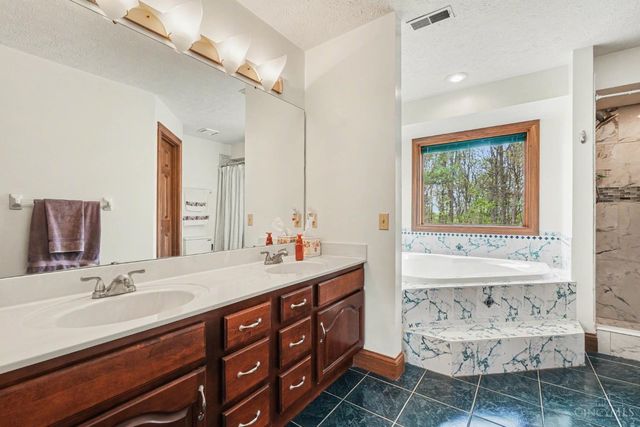 6291 Ashbourne Place, Green Twp, OH 45233