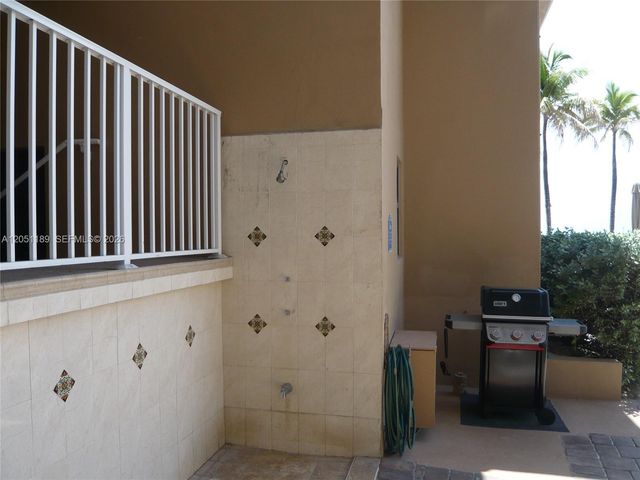 3300 N Surf Rd 9A, Hollywood, FL 33019