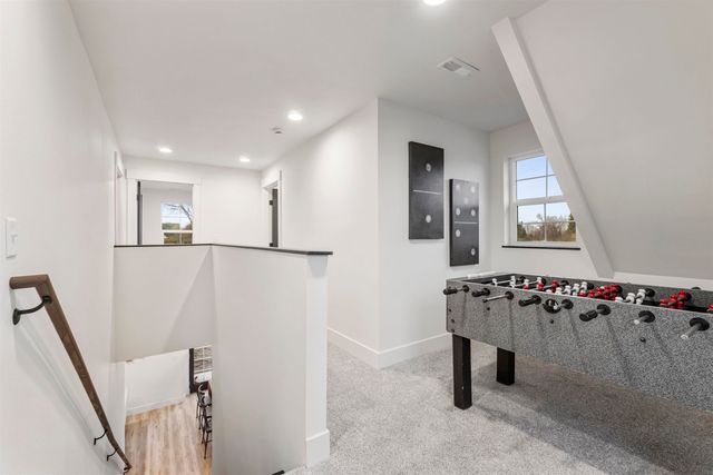 1922 N Donwood Ln, Greenacres, WA 99016