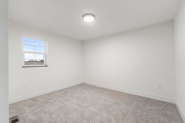 1922 N Donwood Ln, Greenacres, WA 99016