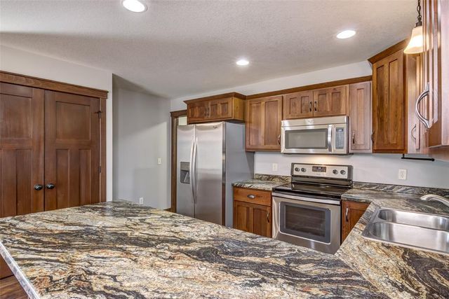 617 Blue Karner Drive, Altoona, WI 54720