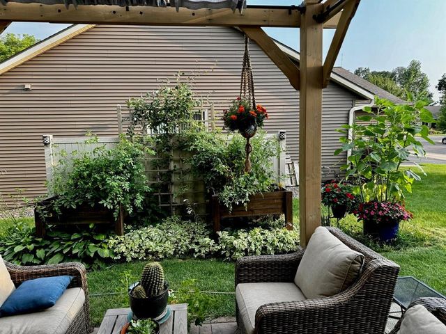 617 Blue Karner Drive, Altoona, WI 54720