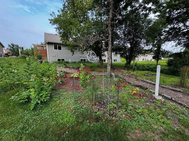 617 Blue Karner Drive, Altoona, WI 54720