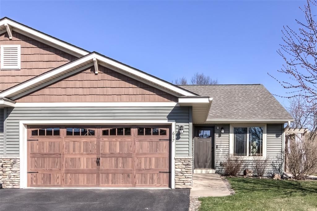 617 Blue Karner Drive, Altoona, WI 54720