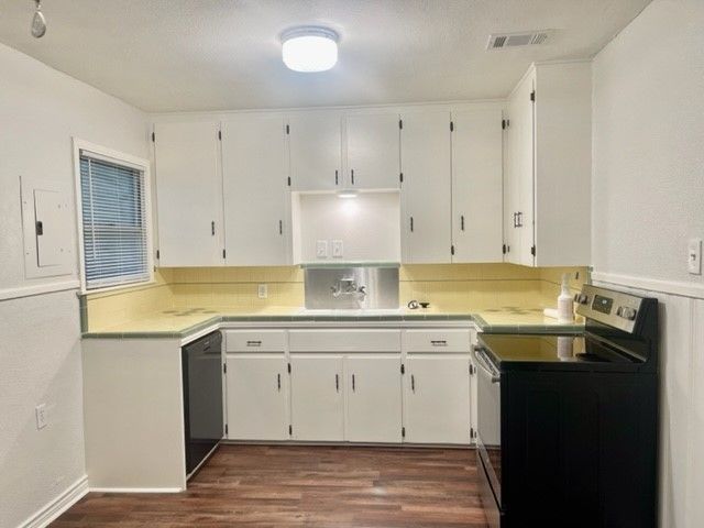 3760 Kris Street, North Richland Hills, TX 76180