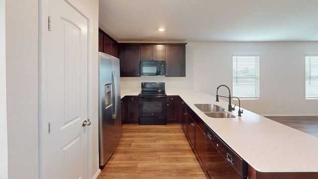 5322 Longshadow Drive, Princeton, TX 75407