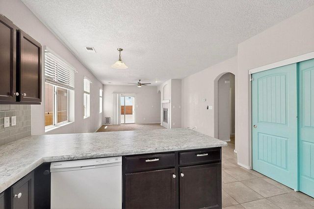 6736 Tempe Avenue NW, Albuquerque, NM 87114