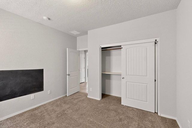 6736 Tempe Avenue NW, Albuquerque, NM 87114