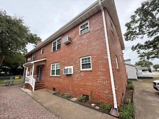 9604 18th Bay St Apt 1, Norfolk, VA 23518