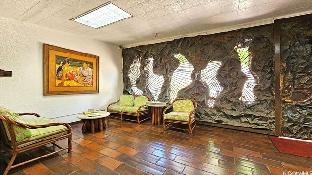 430 Keoniana Street 104, Honolulu, HI 96815