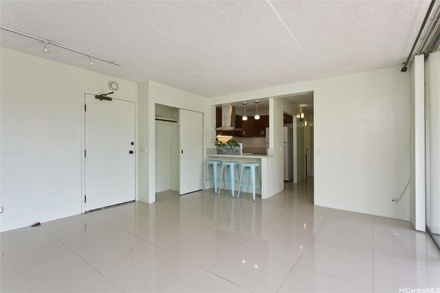 430 Keoniana Street 104, Honolulu, HI 96815