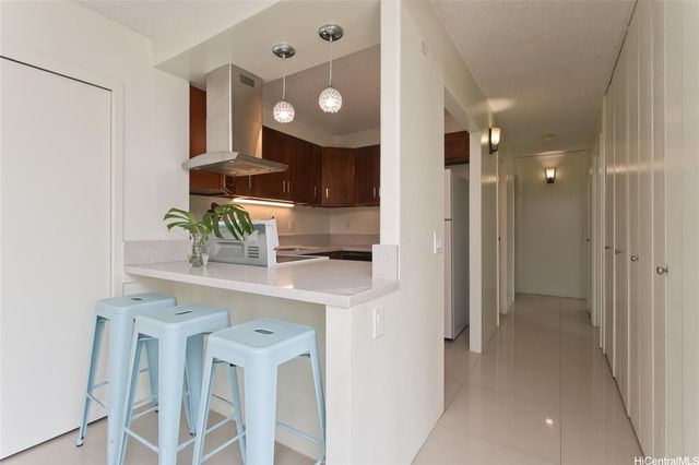 430 Keoniana Street 104, Honolulu, HI 96815