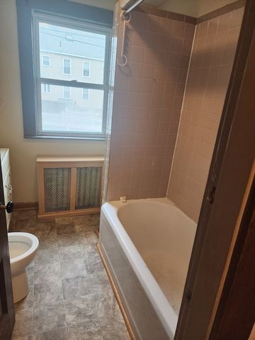 10 Warner Street 1, Salem, MA 01970