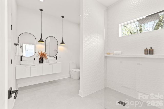 1344 Richland Drive, Charlotte, NC 28211