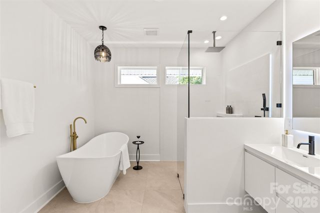 1344 Richland Drive, Charlotte, NC 28211