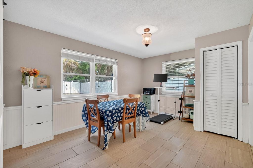 Image 12 of property listing at 327 LONDON ROAD, Daytona Beach, FL 32117