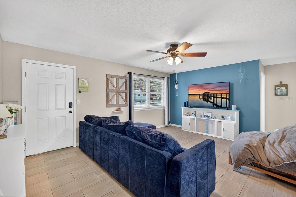 Image 3 of property listing at 327 LONDON ROAD, Daytona Beach, FL 32117