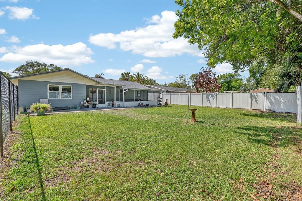 Image 24 of property listing at 327 LONDON ROAD, Daytona Beach, FL 32117
