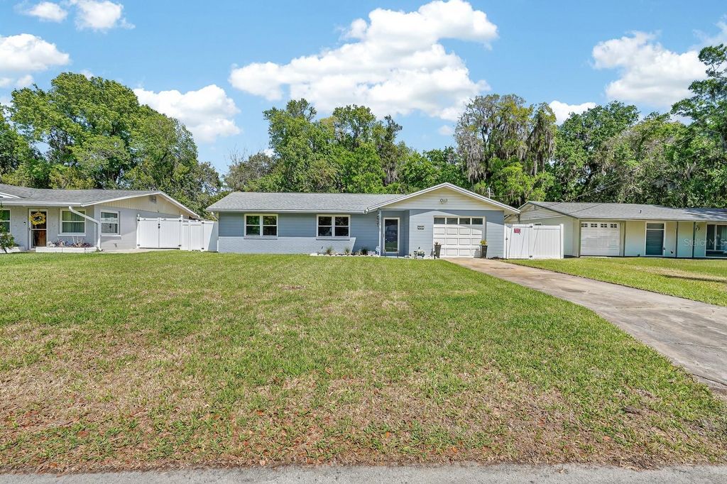 Image 41 of property listing at 327 LONDON ROAD, Daytona Beach, FL 32117