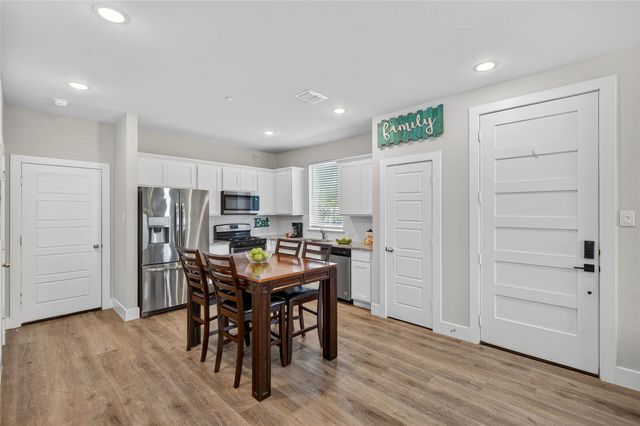 7696 Resting Mews, North Richland Hills, TX 76182