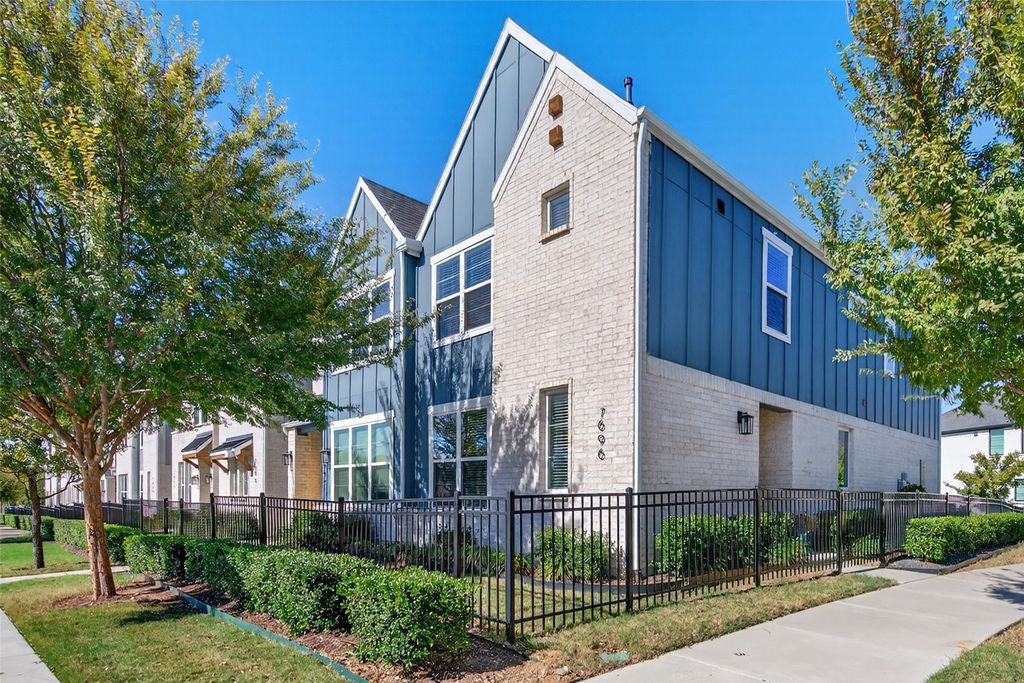 7696 Resting Mews, North Richland Hills, TX 76182