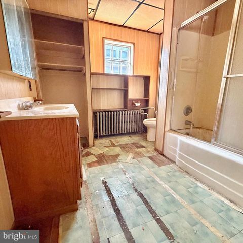 118 MIDLAND AVE, Reading, PA 19606