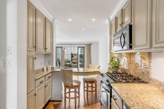 16 Logan Street B, Charleston, SC 29401