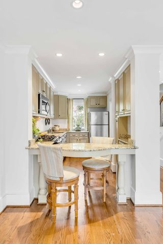 16 Logan Street B, Charleston, SC 29401