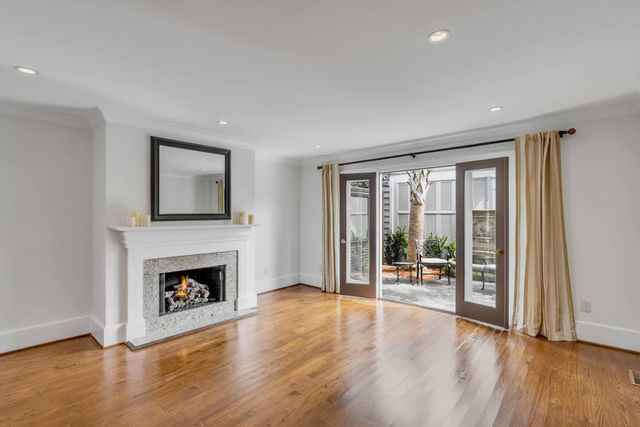16 Logan Street B, Charleston, SC 29401